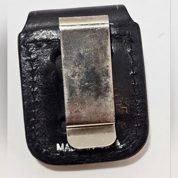 Zippo Holder with Metal Clip - Picture 3 of 4